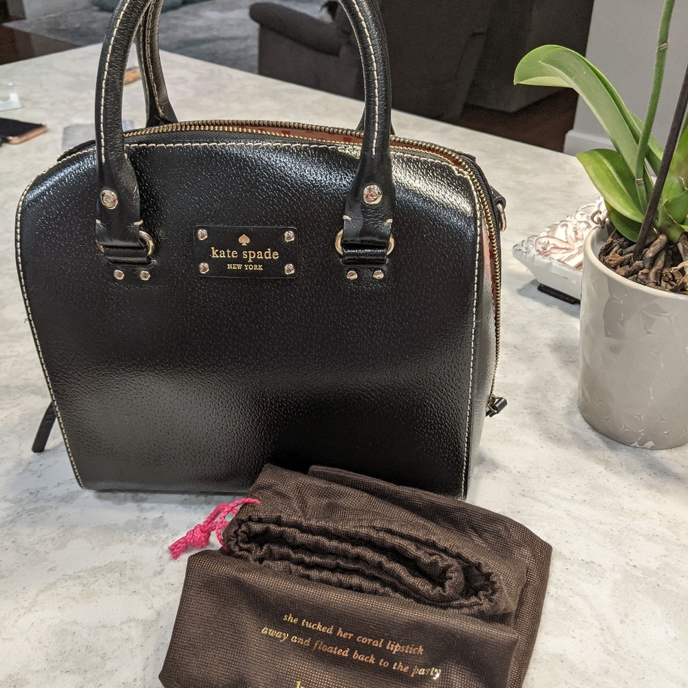 Black Barrel Kate Spade Alessa Wellesley purse